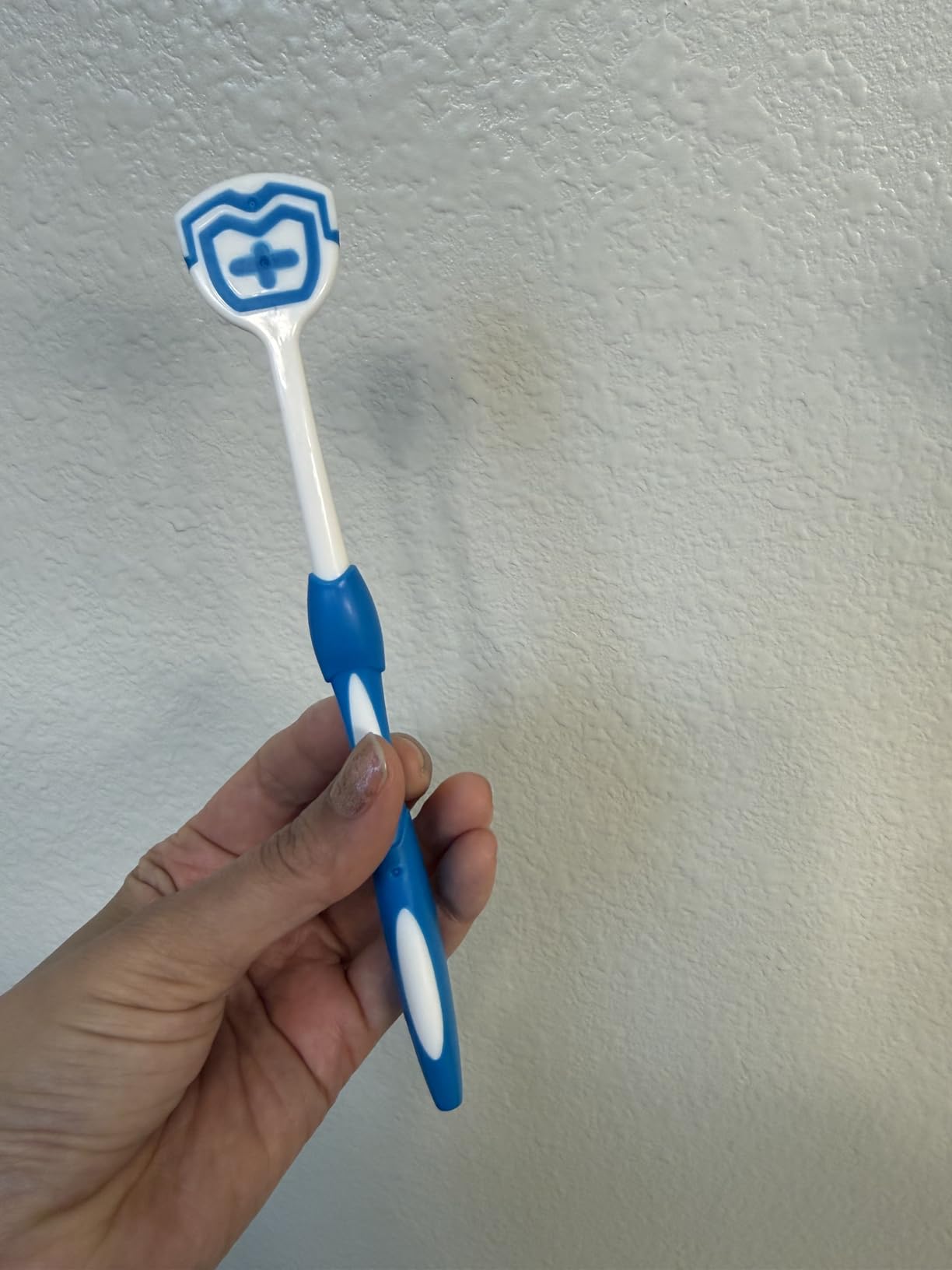 Tongue Brush, Tongue Scraper, Tongue Cleaner, Tongue Scraper Brush, Tongue Cleaner Brush, Tongue Brushes Helps Fight Bad Breath, 3 Tongue Scrapers, 3 Pack (Blue & Orange & Red) customer photo 1