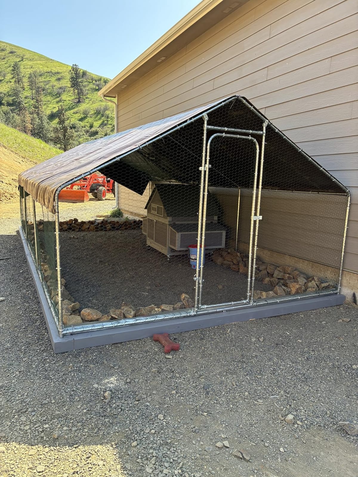 LEMBERI 20x10 FT Extra Large Metal Chicken Coop, Walk-in Run customer photo 1