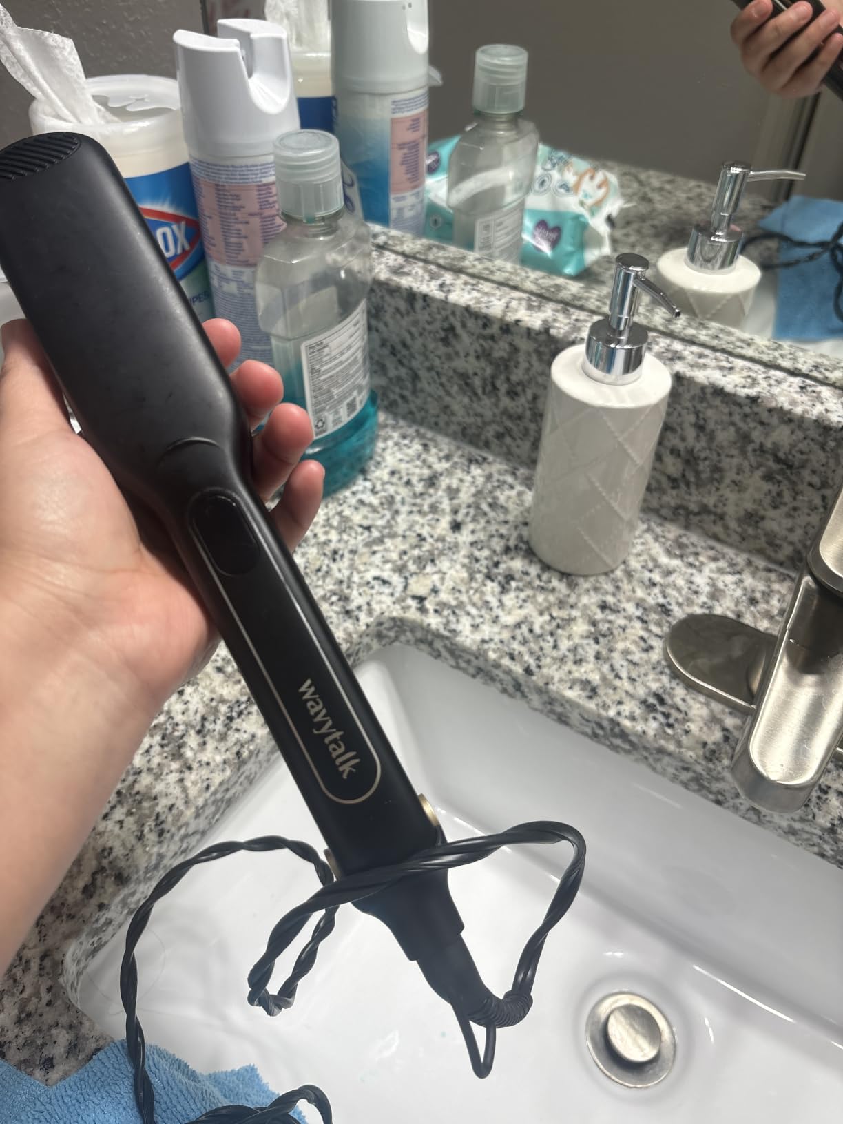 Wavytalk Wet to Straight Hair Straightener, 1.75″ Wide Vent Sesh Flat Iron customer photo 2