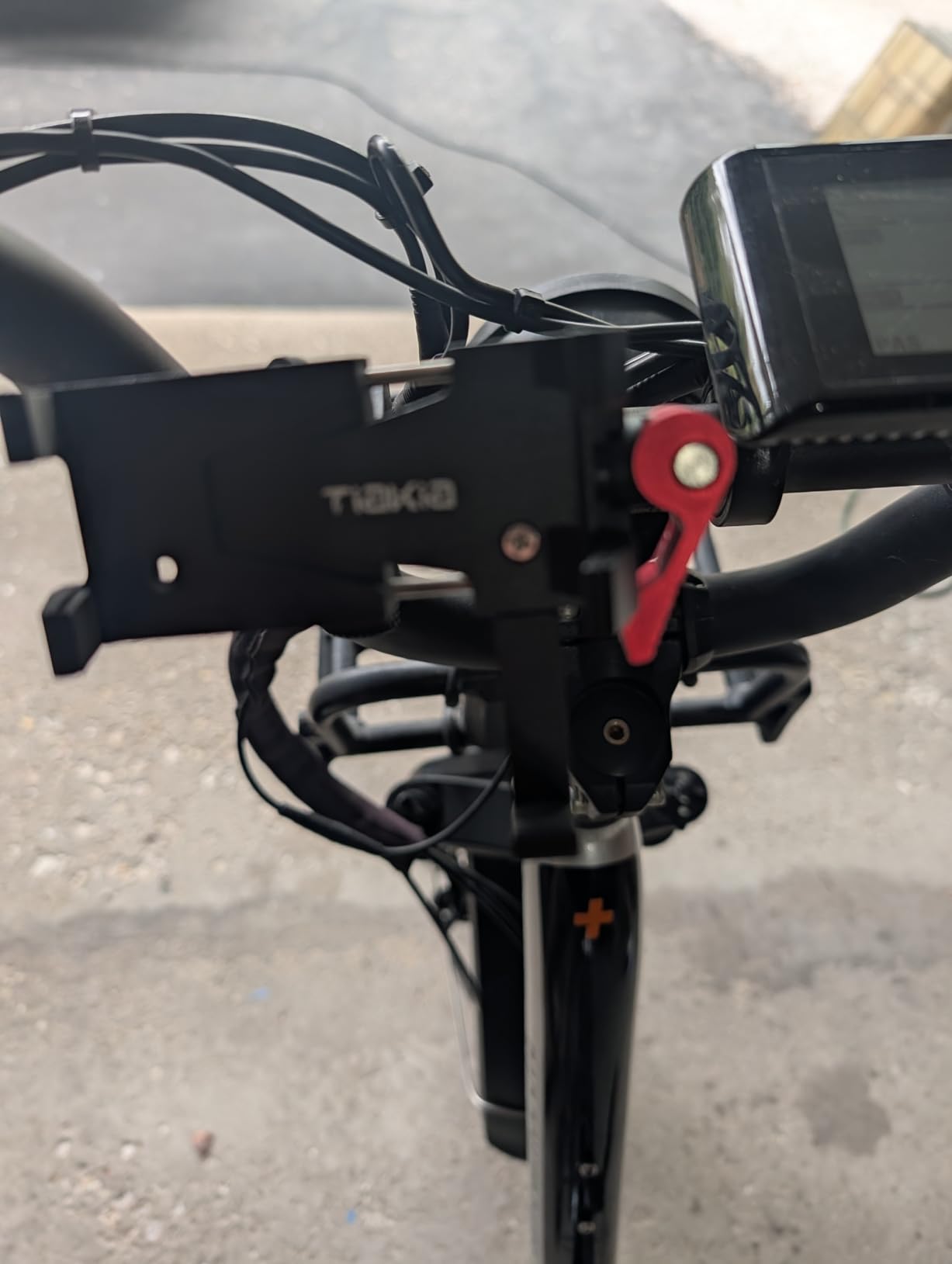 Tiakia Bike Phone Mount Holder, 360° Rotation for 4.5-7 Inch Handlebar customer photo 2