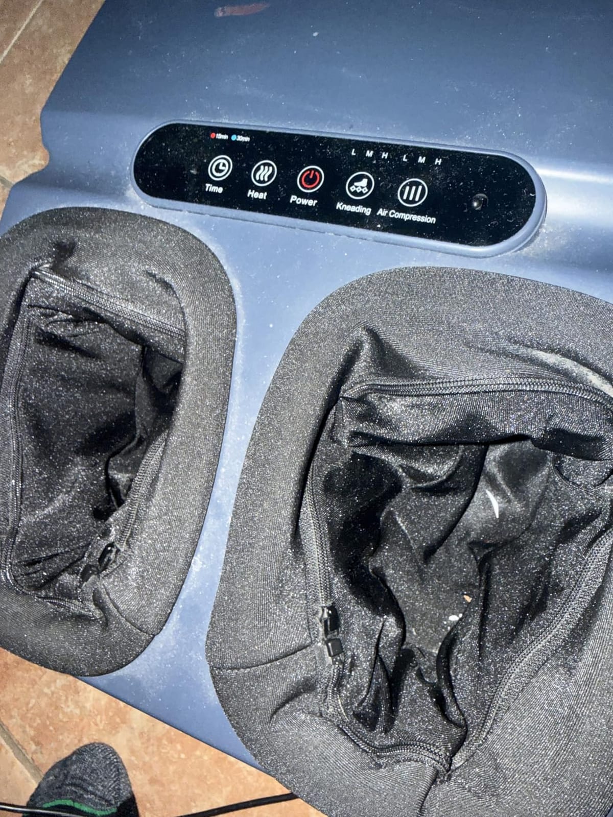 MOUNTRAX Foot Massager with Heat, Deep Shiatsu, Air Compression & Remote customer photo 1
