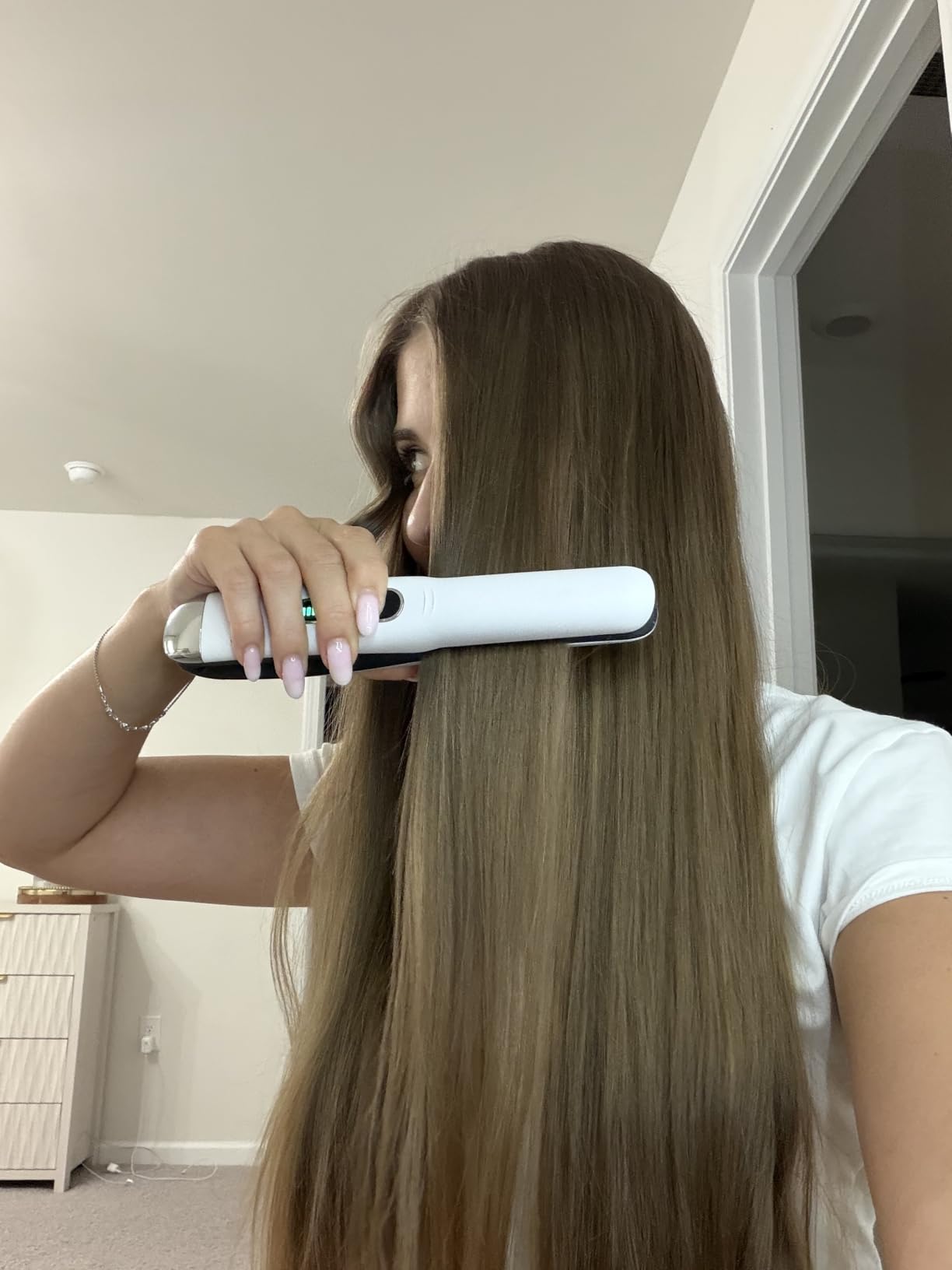 SUNMAY Cordless Hair Straightener, Titanium Portable Straightener for Travel, Dual Voltage Cordless Flat Iron Hair Straightener 2 in 1 with Comb & Clip for Women, Heat-up in Seconds, USB-C Fast Charge customer photo 2
