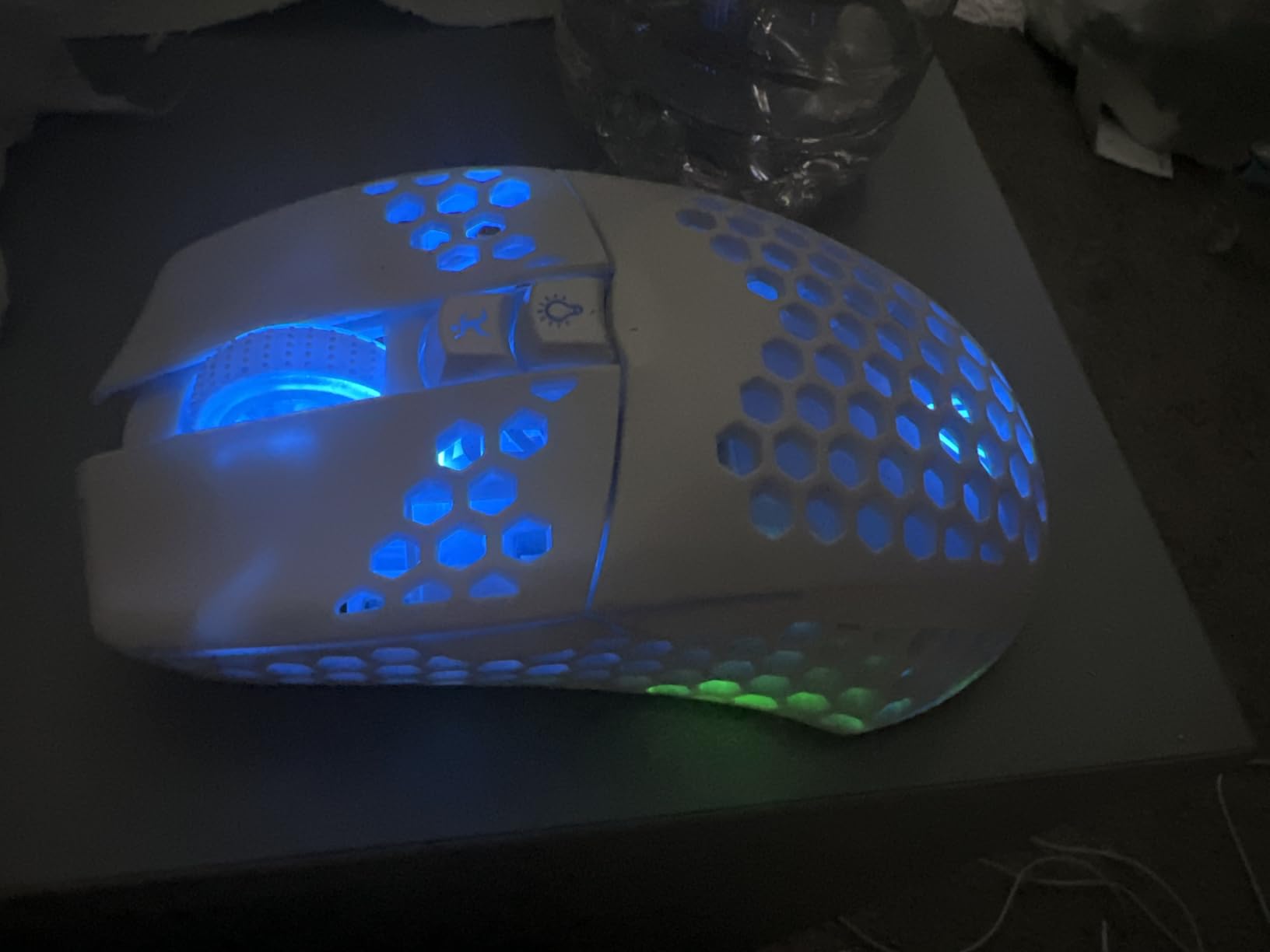 SOLAKAKA SM600 White Wireless Gaming Mouse,Tri-Modes BT5.1/Type-C Wired/2.4G Wireless Mouse with 2 Side Buttons, Programmable Macro Gamer Mouse with RGB Light for Laptop/PC/Mac customer photo 2