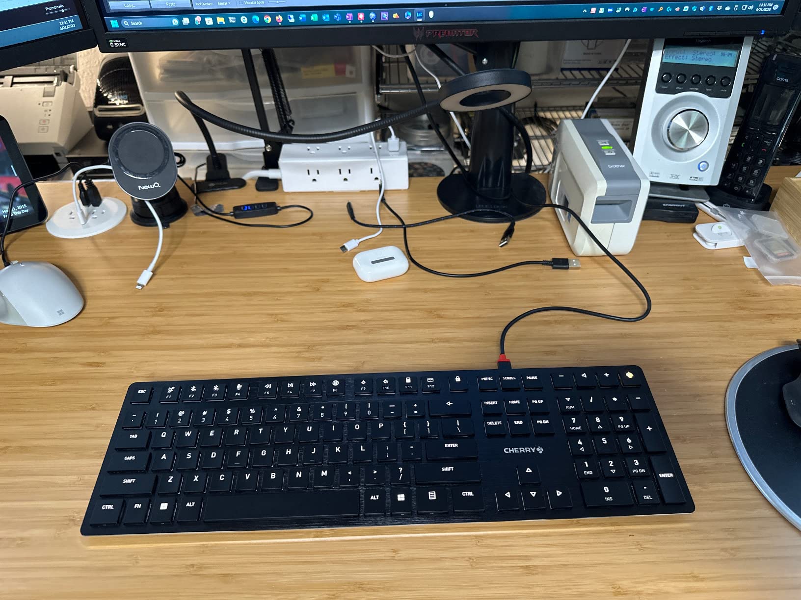 Cherry KW X ULP, Ultra Low Profile Mechanical Keyboard, Wireless Multi-Device Keyboard for up to 4 Devices, Bluetooth, 2.4 GHz & Wired Mode, Backlit, Black (Full Size) customer photo 2
