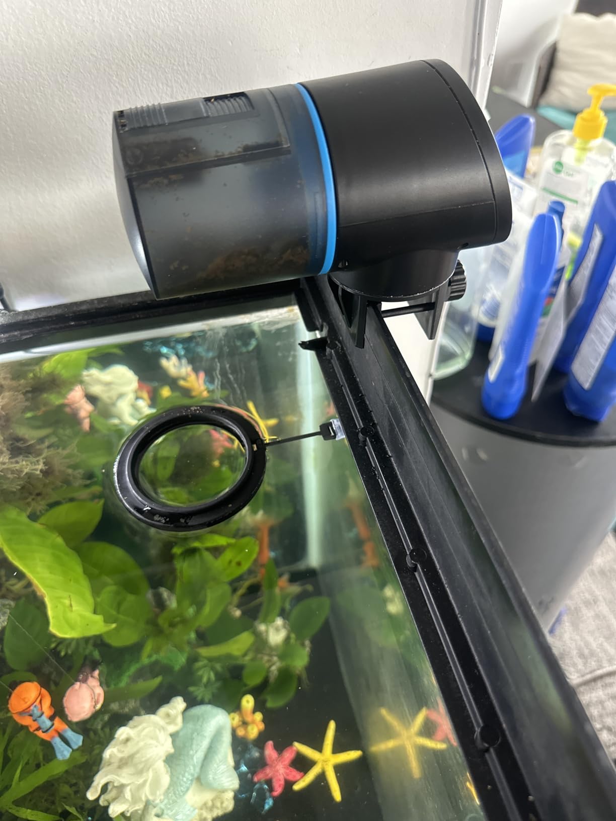 Automatic Fish Feeder for Aquarium Easy Setup & 4 Timers Black customer photo 1