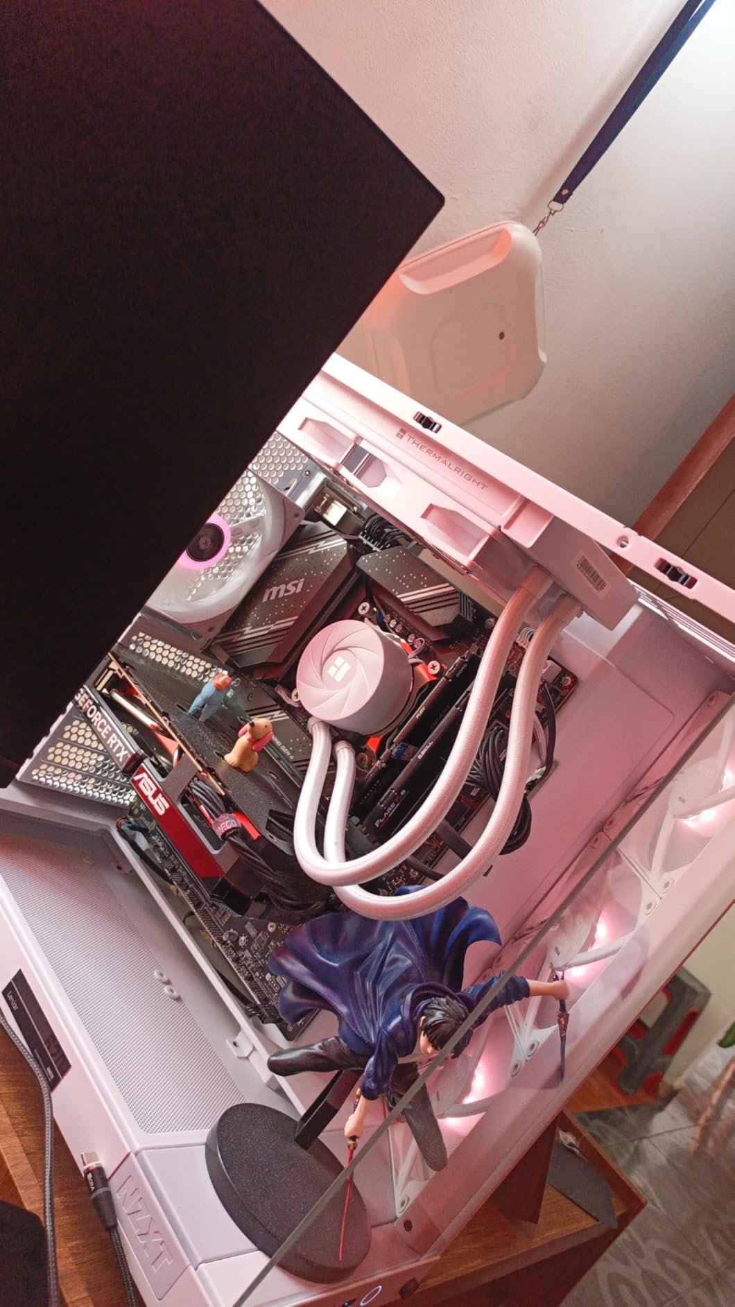 NZXT H6 Flow RGB Mid-Tower Airflow Case with 3 RGB Fans, Panoramic Glass Panels, and Cable Management - White customer photo 1