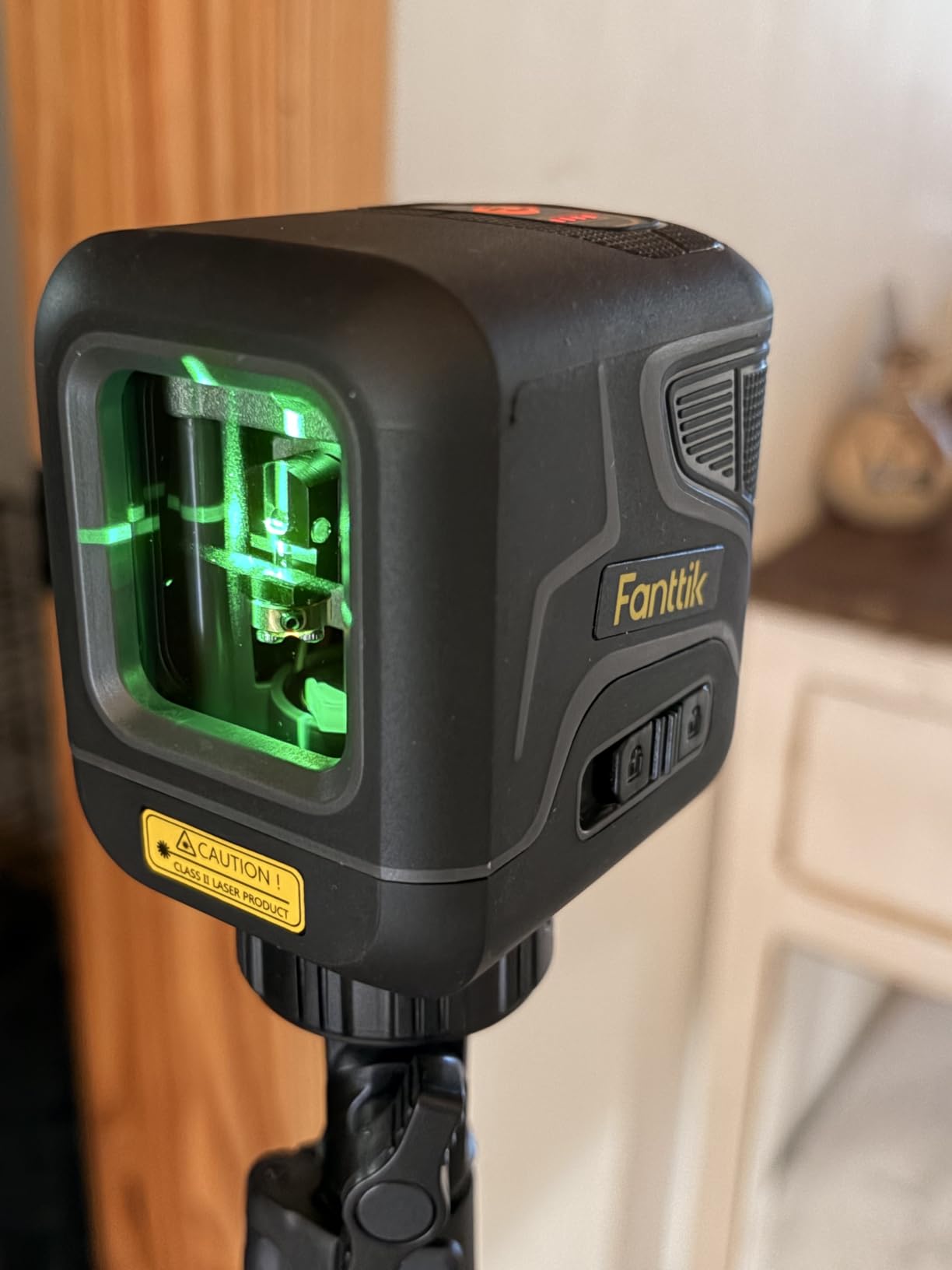 Fanttik D2 Pocket Green Laser Level for Picture Hanging and Home DIY customer photo 1