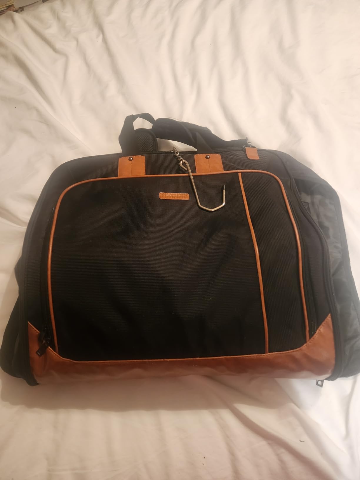 Noozion Garment Bag for Travel, Large Carry On Suit Bag for Business Up to 3 Suits, Wrinkle Free Garment Bag for Hanging Clothes with Shoulder Strap, Laptop Compartment, and Wet-Dry Pocket customer photo 2