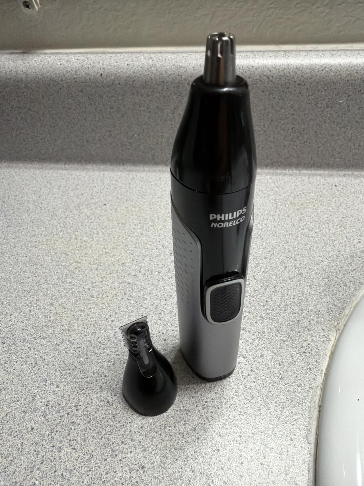 Norelco Philips Nose Trimmer 5000 for Nose, Ears, Eyebrows & Details customer photo 1