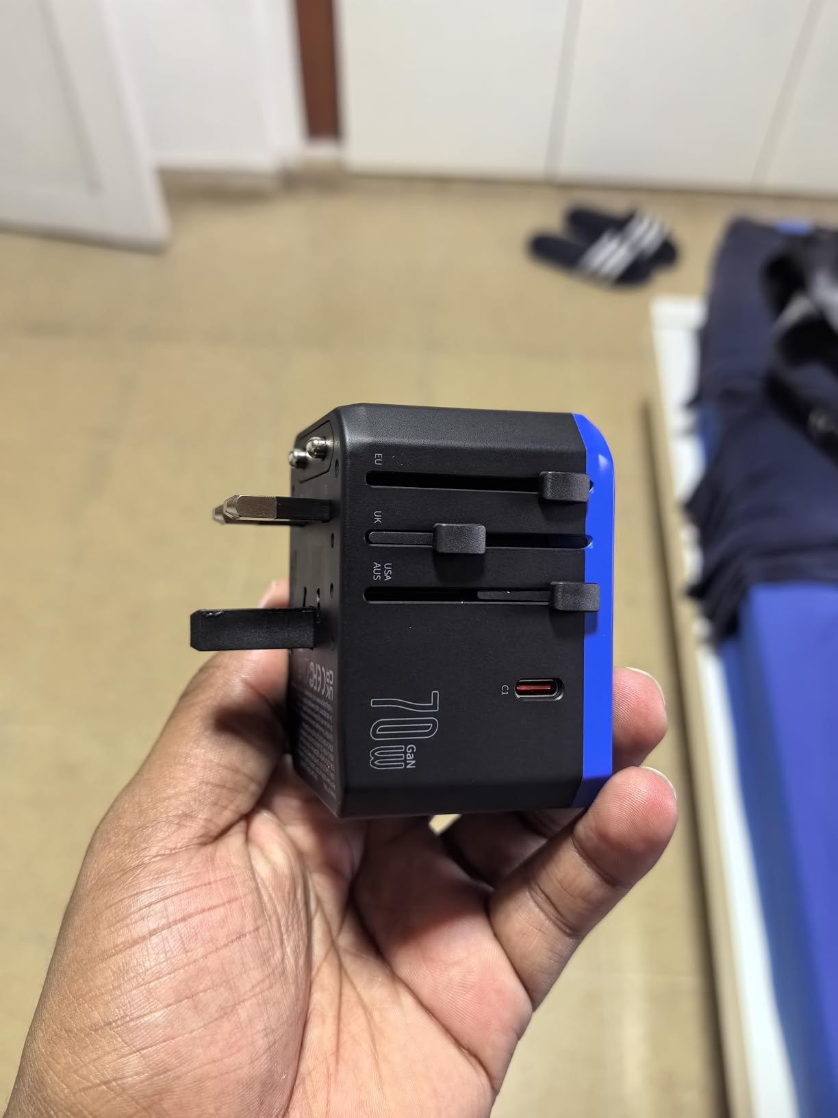 Ceptics 70W GAN Universal Travel Adapter, 2 USB-A, 3 USB-C, Universal Input customer photo 1