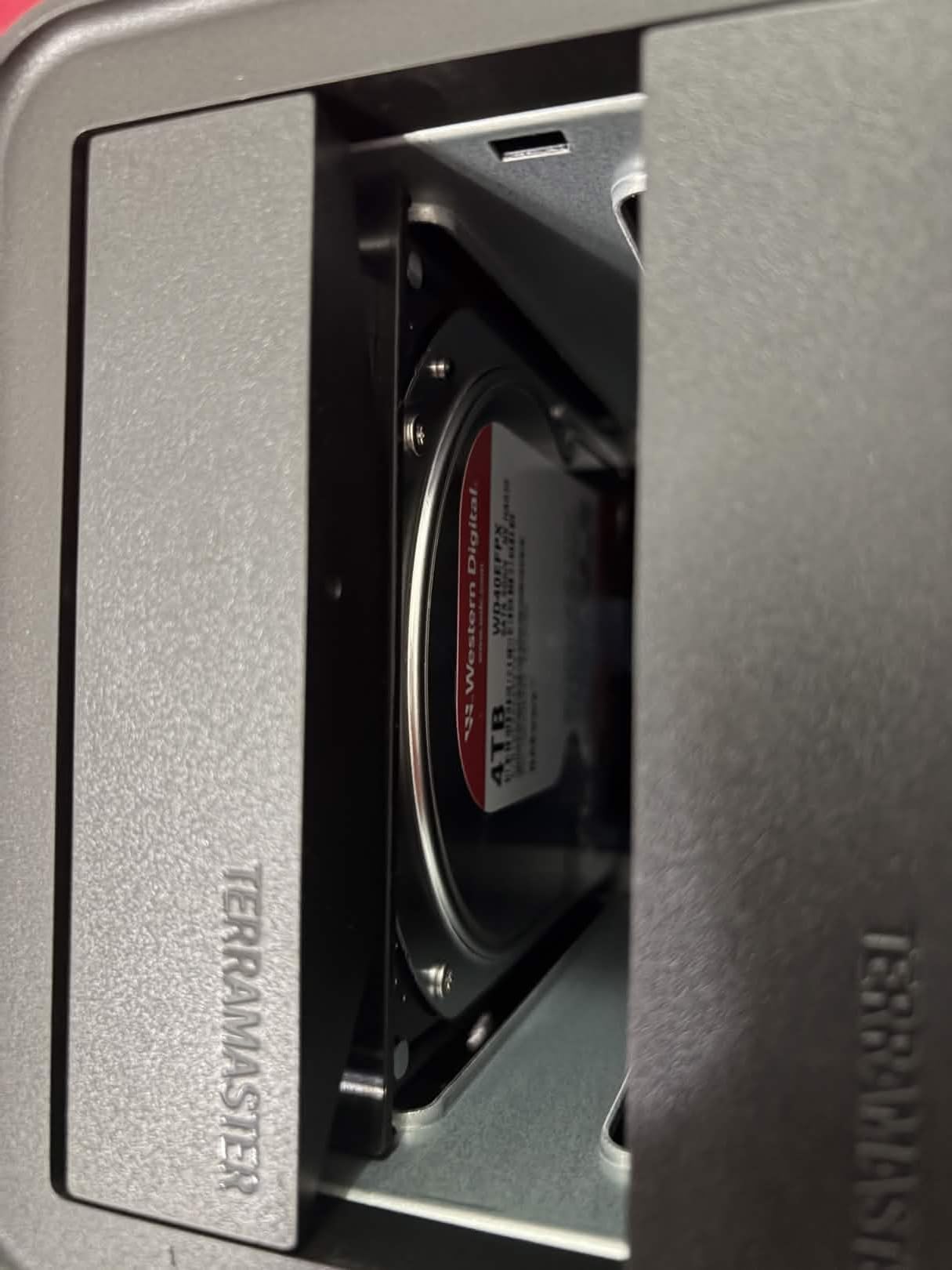 TERRAMASTER D4-320 External Hard Drive Enclosure 4-Bay (Diskless) customer photo 2