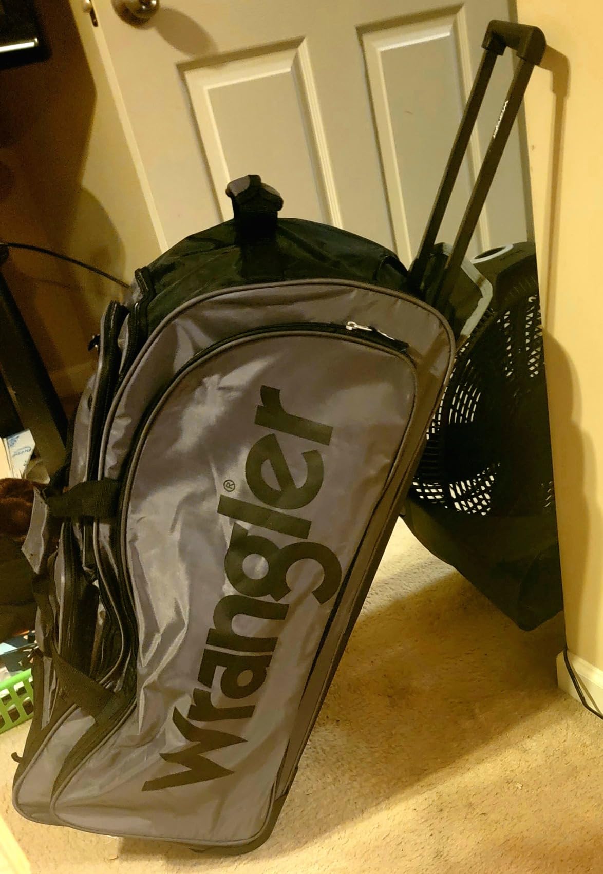Wrangler Wesley Rolling Duffel Bag, Seaform, Large 30-Inch customer photo 2