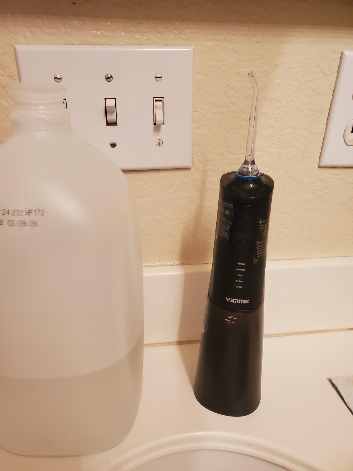 VIMMK Water Flosser, Cordless Water Dental Flosser, 9 Jet Tips 5 Modes 300ML IPX7 Waterproof, Portable Rechargeable Oral Irrigator for Home Travel - Gums, Orthodontic, Braces Care (Black) customer photo 2