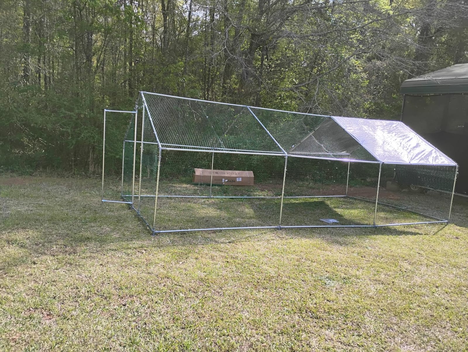VEVOR Large Metal Chicken Coop, 19.7x9.8x6.5ft Walk-in Chicken Runs for Yard with Cover, Spire Roof Hen House with Security Lock for Outdoor and Backyard, Farm, Duck Rabbit Cage Poultry Pen customer photo 1