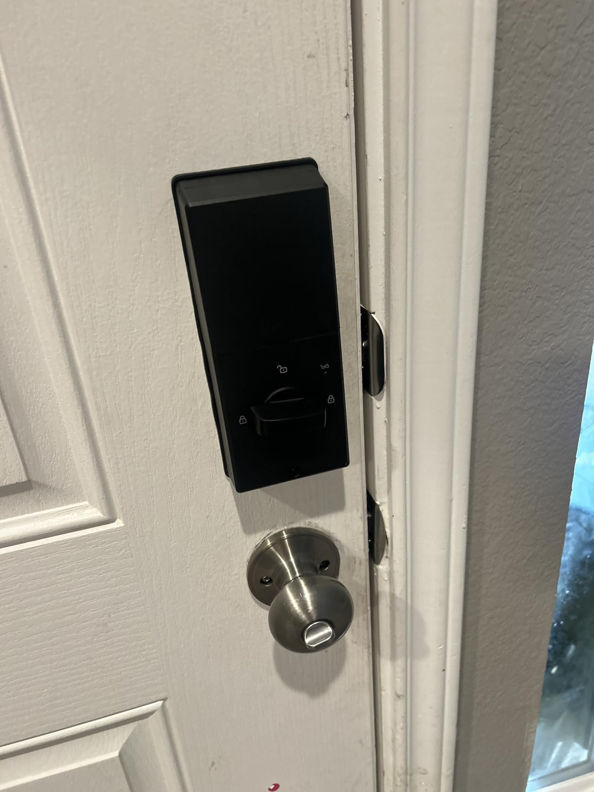 Ulecoce Fingerprint Keypad Deadbolt with Knob Set, Keyless Entry Door Lock with App Control, Door Locks for Front Door, Auto Lock＆One-Touch Lock, 100+ User Codes＆5 Keys, Easy Installation, Matte Black customer photo 2