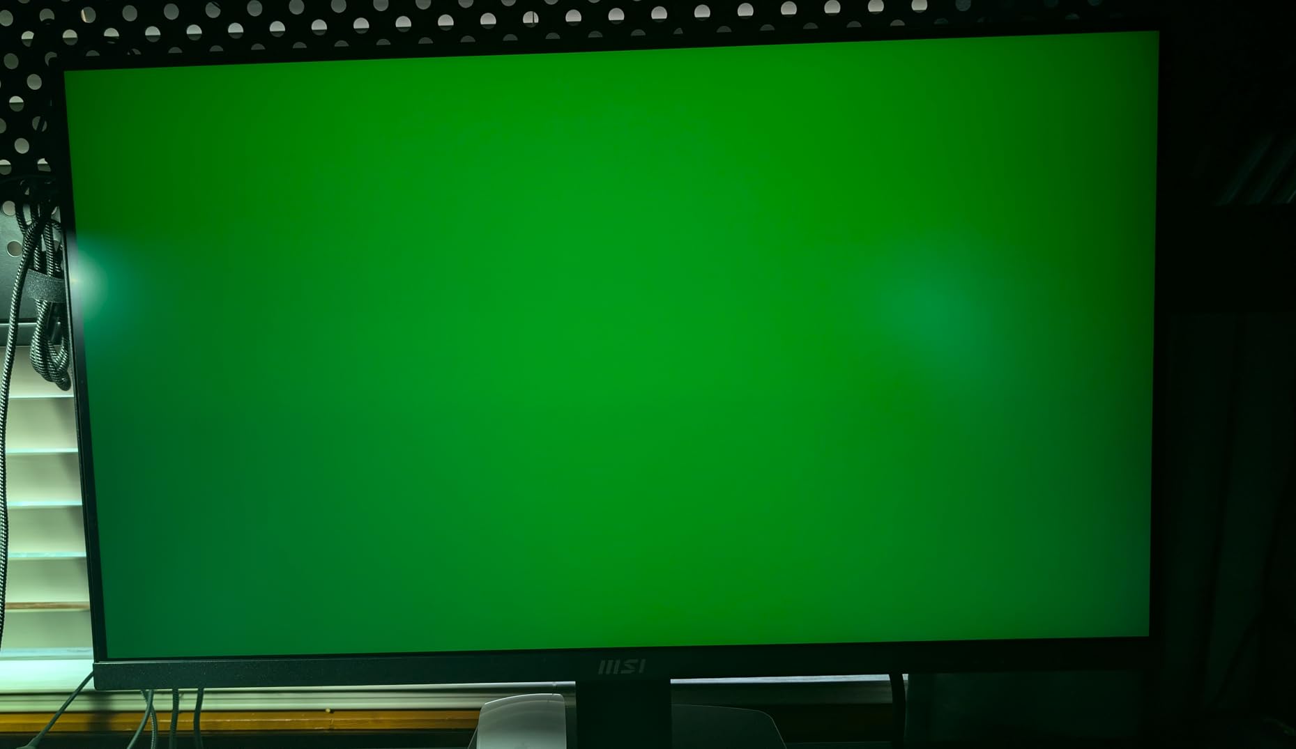 msi PRO MP273U, IPS 3840 x 2160 (UHD) Computer Monitor, 4K, 60 Hz, Adaptive-Synch, HDMI, DisplayPort, 4ms (GTG), Black customer photo 1
