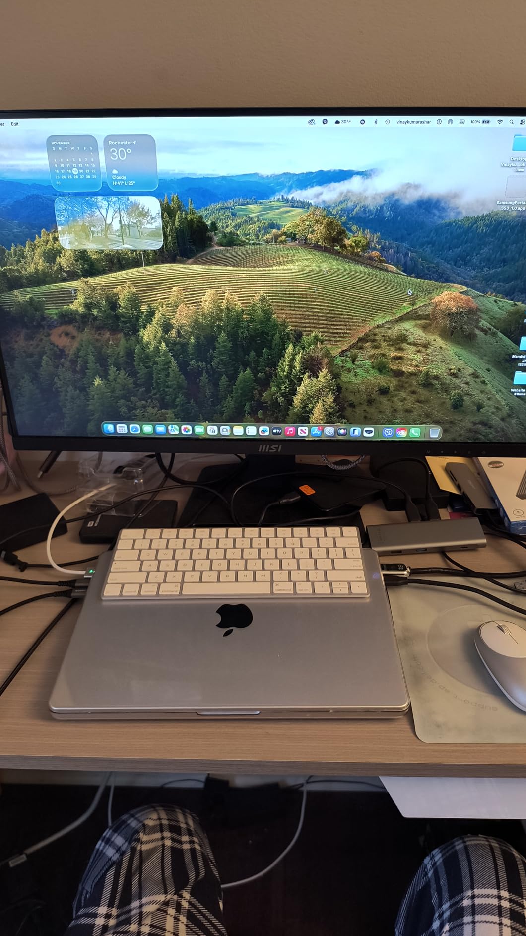 msi PRO MP273U, IPS 3840 x 2160 (UHD) Computer Monitor, 4K, 60 Hz, Adaptive-Synch, HDMI, DisplayPort, 4ms (GTG), Black customer photo 2