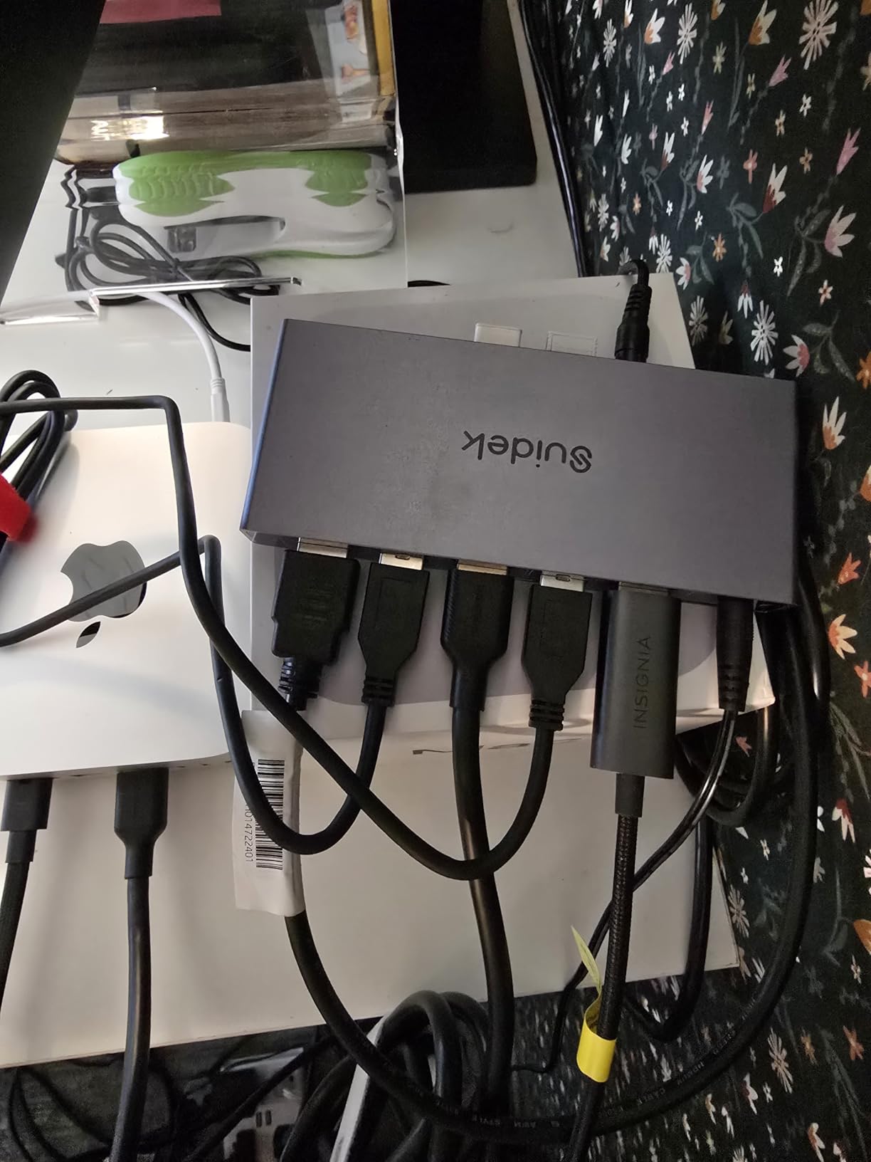 SUIDEK HDMI KVM Switch 1 Monitors 2 Computers-4K@60Hz with 4 USB 3.0 Ports customer photo 1