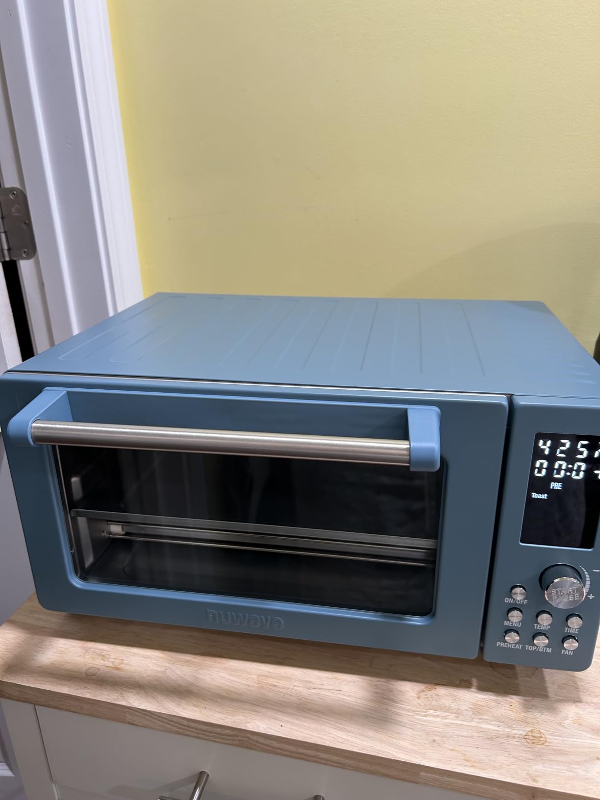Nuwave Bravo Pro Smart Air Fryer Toaster Oven Countertop Combo customer photo 1