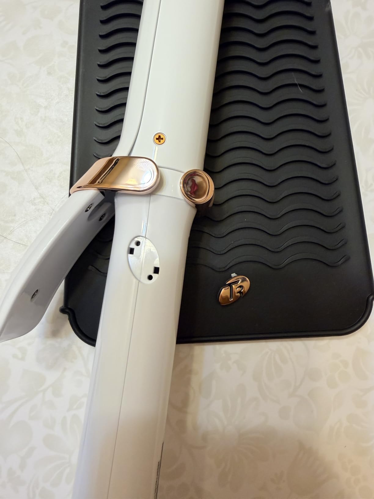 T3 SinglePass Curl X Extra-Long Barrel Curling Iron & Curling Wand, Hair Curler with 9 Heat Settings, Korean Ceramic & ProGlide Clip for Curls, Waves & Shine on Fine, Medium & Thick Hair customer photo 1