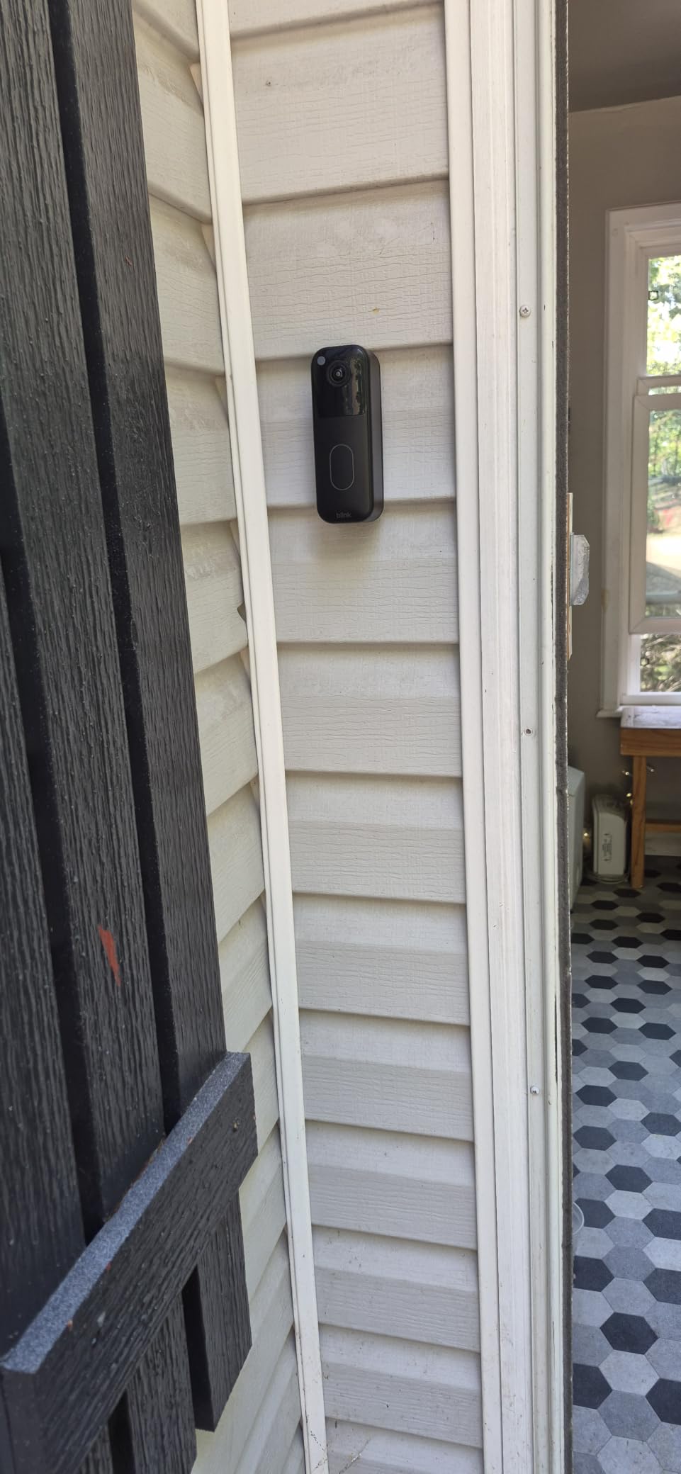 Blink Video Doorbell – Head-to-toe HD view, two-year battery life, and simple setup. Sync Module Core included – System (Black) customer photo 2