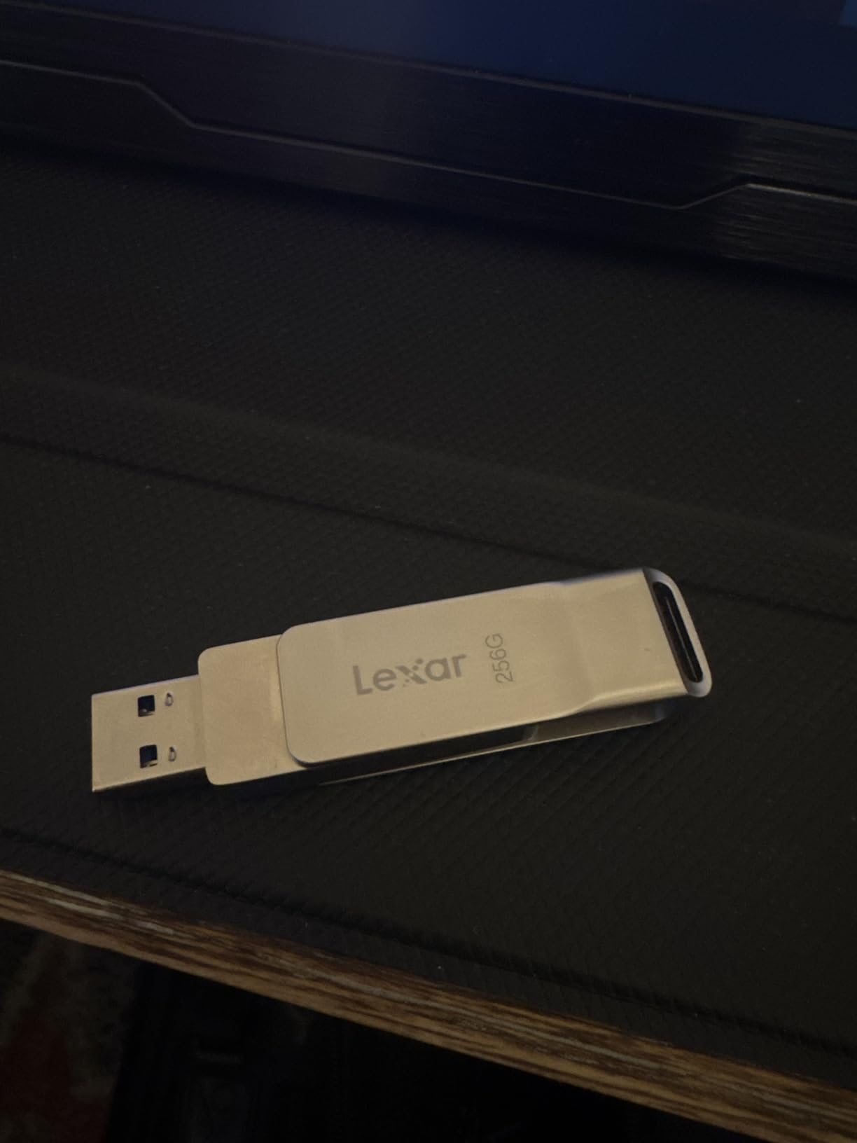 Lexar D40E 128GB Dual USB 3.2 Gen 1 Type-C Jump Drive, Champagne Silver customer photo 2