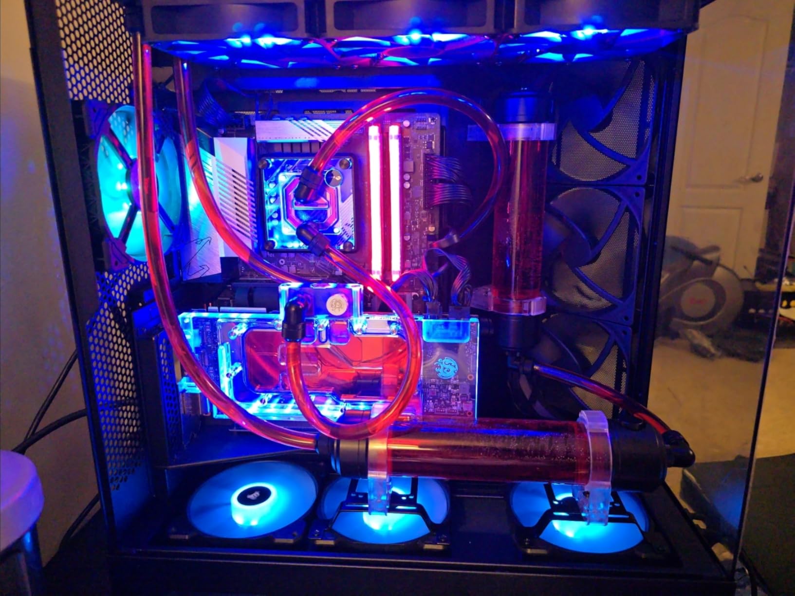 NZXT H9 Flow - Dual-Chamber ATX PC Case - Black customer photo 2