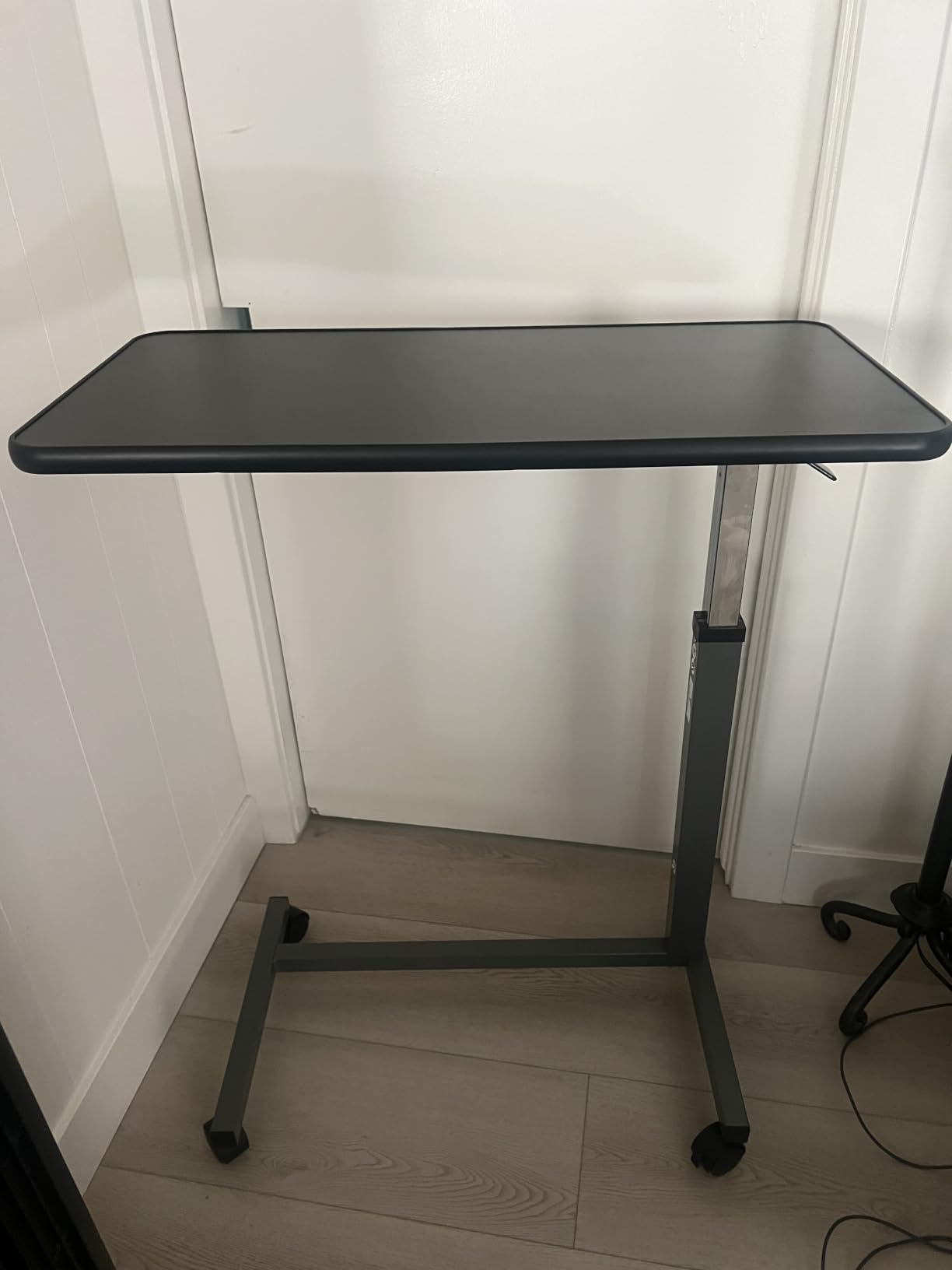Vaunn Medical Cart Adjustable Overbed Table with Wheels – Rolling Bedside Table for Hospital, Portable Standing Cart & Laptop Desk for Bed, Couch, Wheelchair customer photo 1