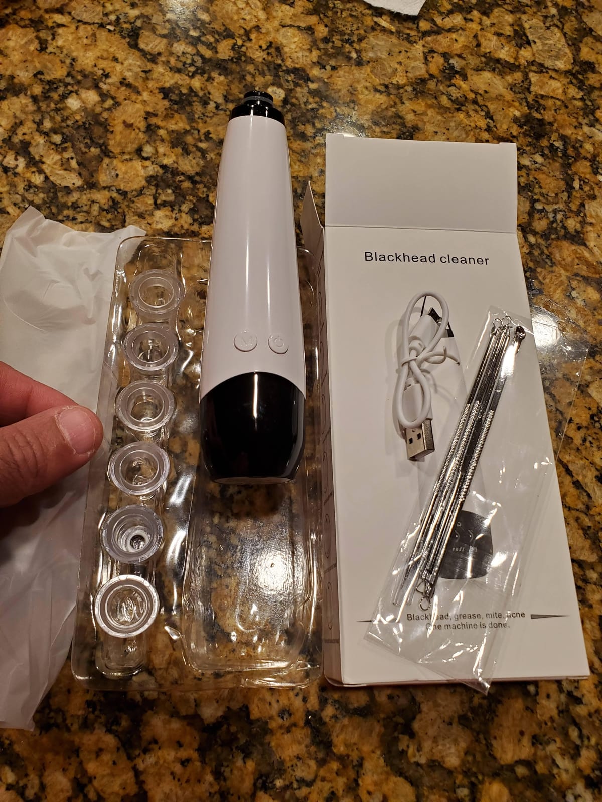 Blackhead Remover Pore Vacuum, Upgraded USB Rechargeable Facial Pore Cleaner Blackhead Removal Kit with 3 Suction Power,5 Probes Black Head Extractions Tool for Women & Men (Snowy) customer photo 2