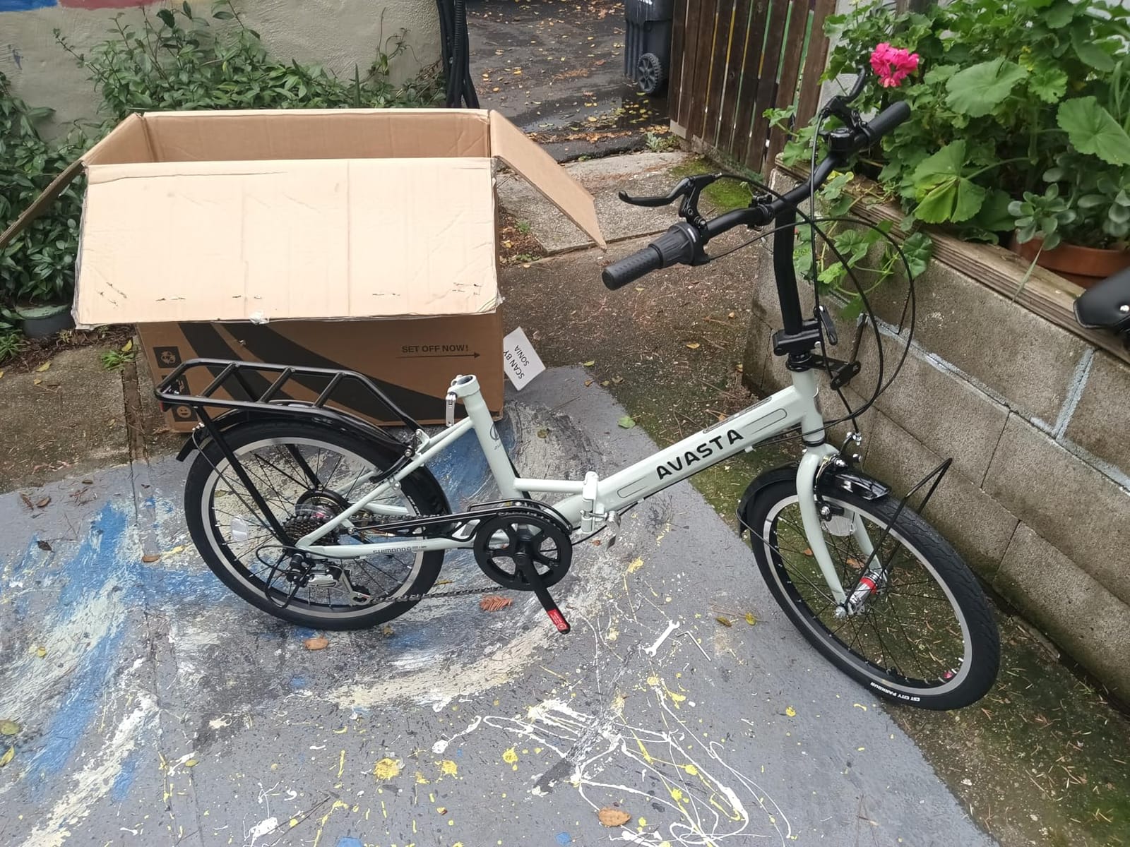 AVASTA Quartet Folding Bike, 20/24 Inch, 7-Speed, Dual Brakes customer photo 1