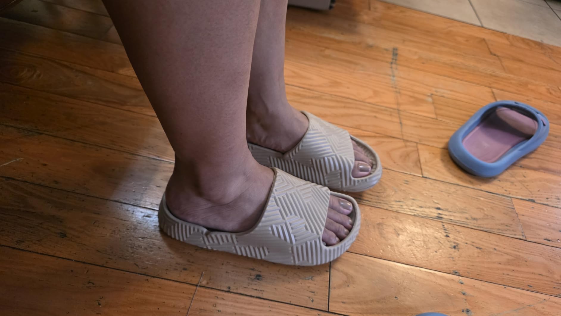 Weweya Slides for Women Men Shower Shoes House Slippers Beach Sandals customer photo 1