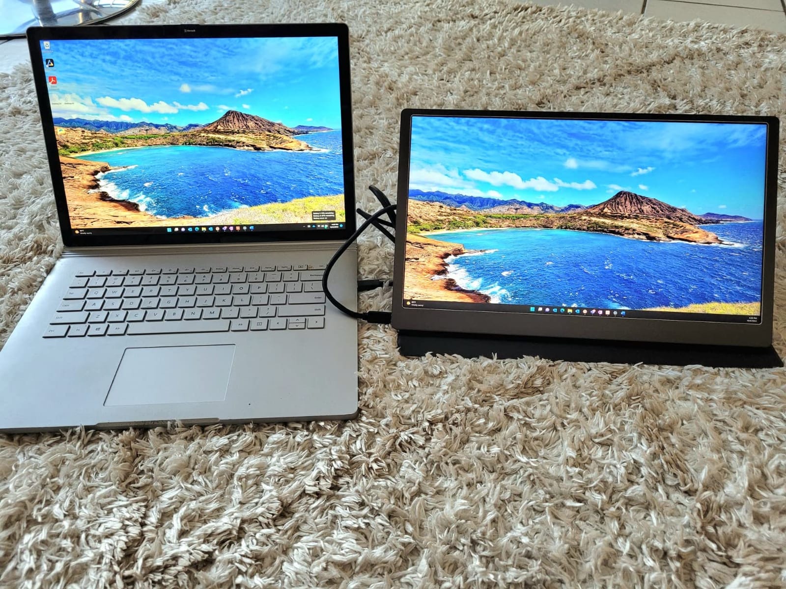 Upperizon Portable Monitor 15.6 inch 4K UHD 3840X2160 144% sRGB 60Hz HDR HDMI USB-C Travel Monitor for Laptop MacBook PC Surface PS5 Xbox, External Display with Full Cover & Speakers, VESA Compatible customer photo 2