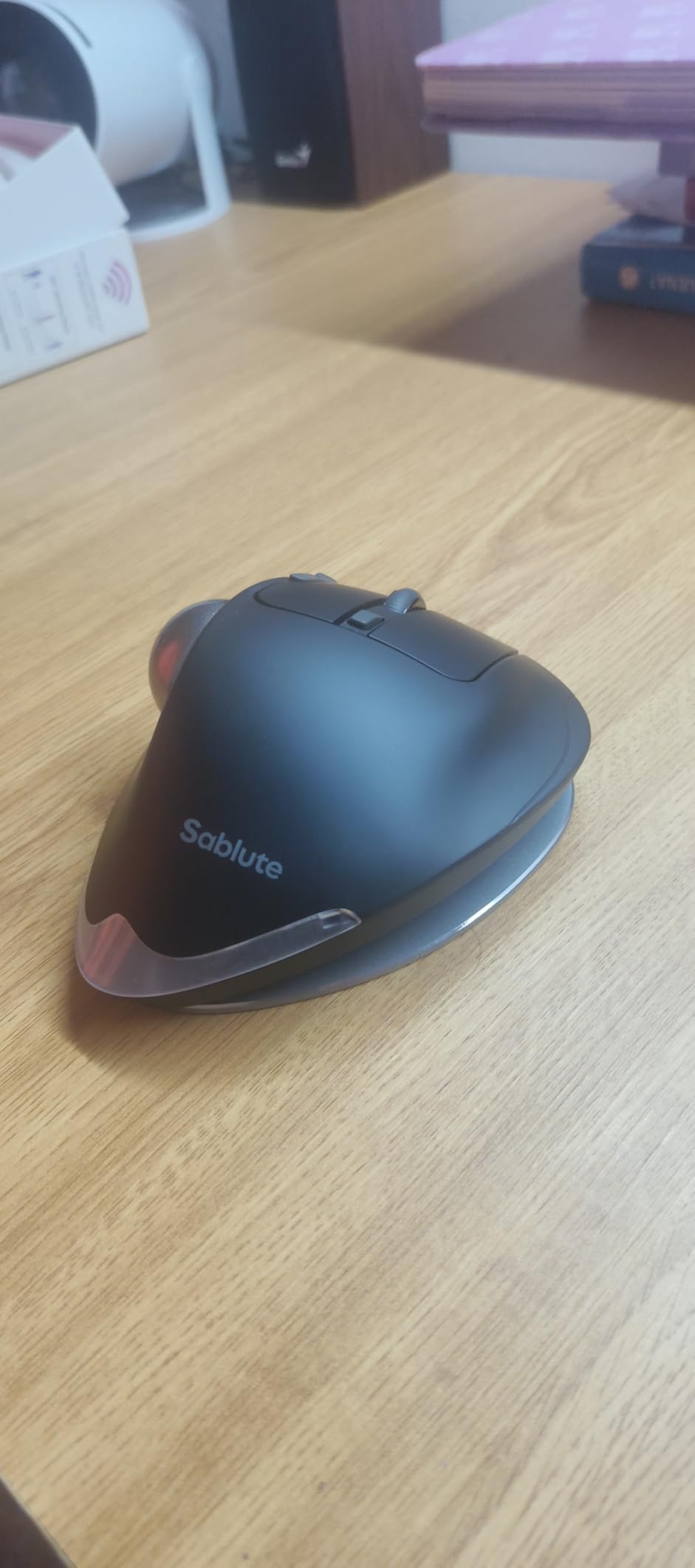 Ergonomic Wireless Trackball Mouse, Rechargeable Adjustable 0°/18° Angle customer photo 2