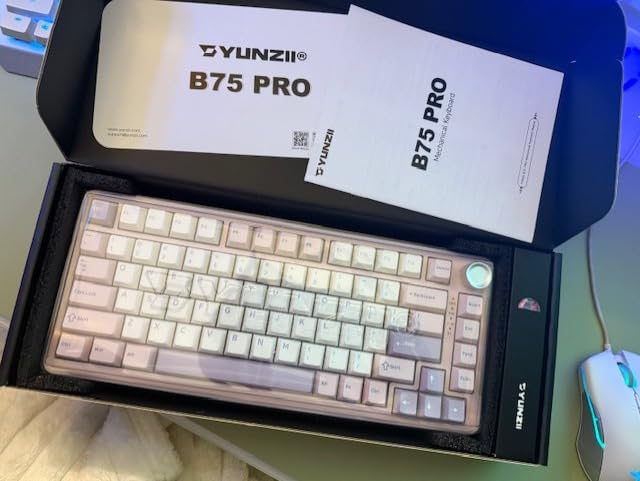 YUNZII B75 PRO 75% Wireless Mechanical Keyboard(Matcha Green,Cocoa V2) customer photo 1