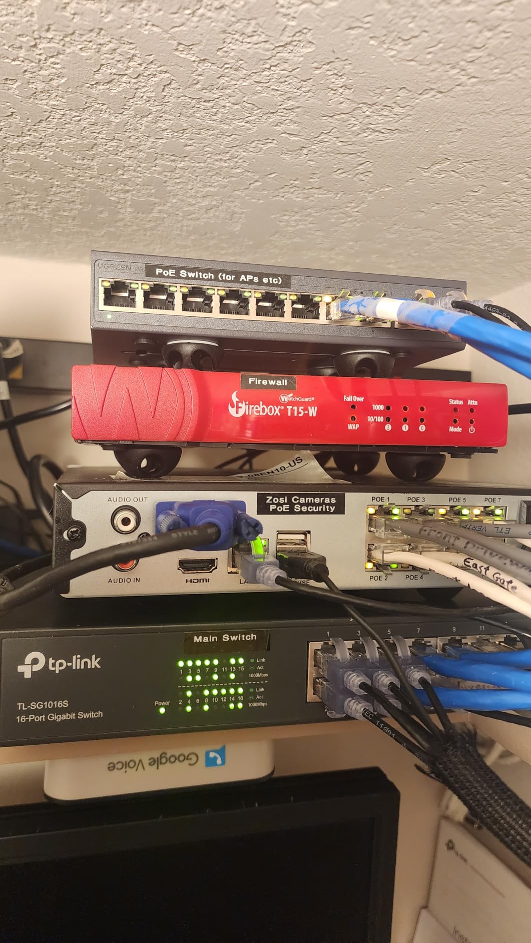 UGREEN Ethernet Switch, 10-Port PoE Switch, 8 PoE+@60W + 2 Gigabit Uplink customer photo 2