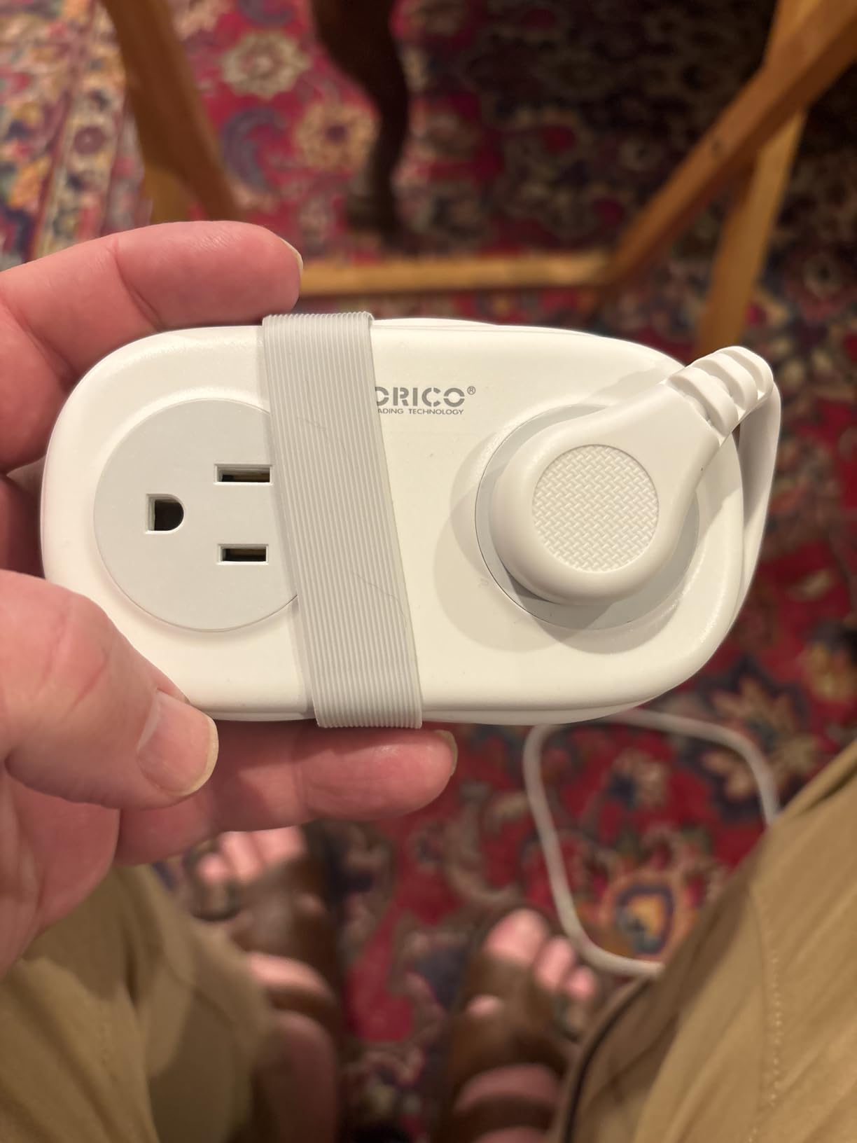 ORICO Travel Power Strip PD20W with 4 AC Outlets 3 USB Ports (1 USB-C) customer photo 2
