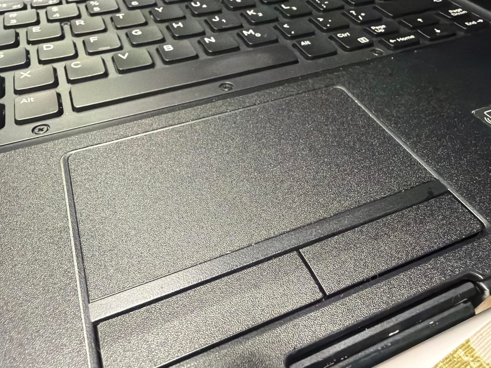 Dell Latitude 5420 Rugged Laptop, 14 FHD (1920 x 1080) Touchscreen, Intel Core 8th Gen i7-8650U, 32GB SDRAM RAM, 1TB SSD, AMD Radeon RX 540, Windows 11 Pro (Renewed) customer photo 1