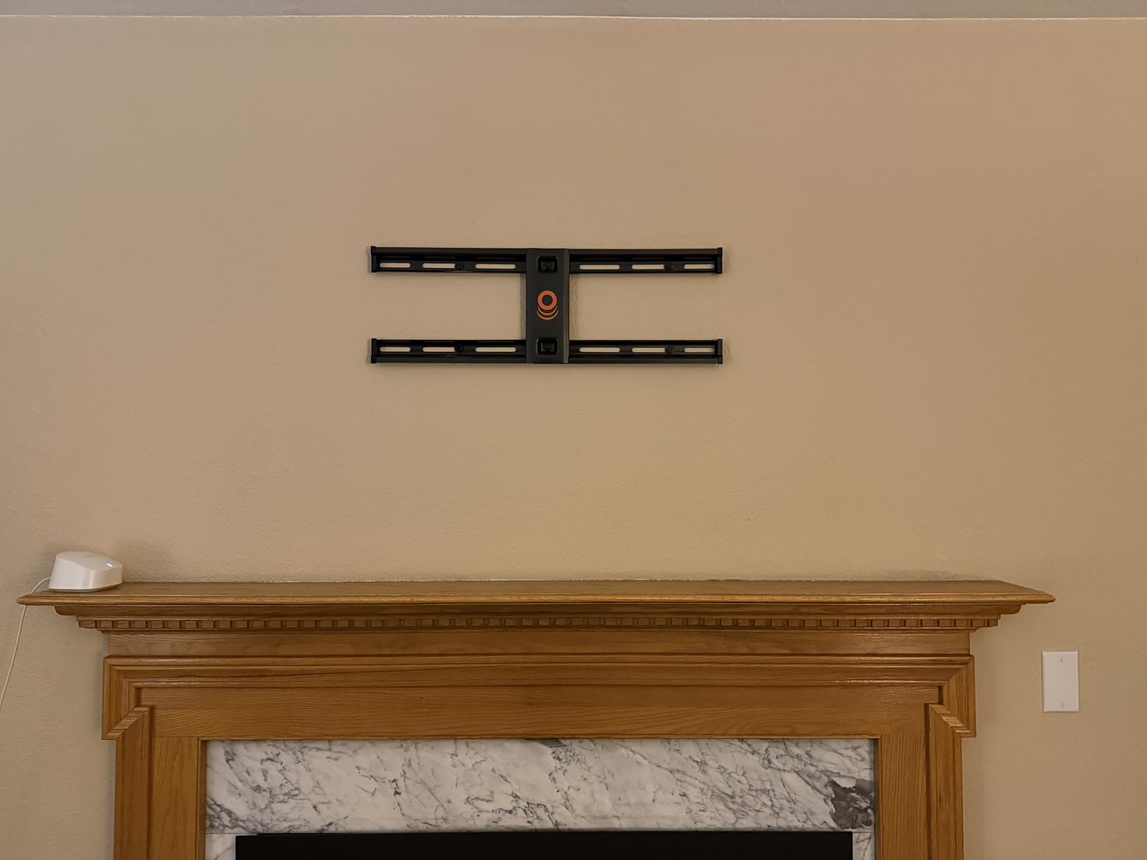 Stud Finder Wall Scanner, 5 in 1 Multifunction Stud Locator with Smart Sensor, HD LCD Display and Audio Alarm for The Center & Edge of Metal, Studs, AC Wire, and Pipe Detection (Tropical Orange) customer photo 1