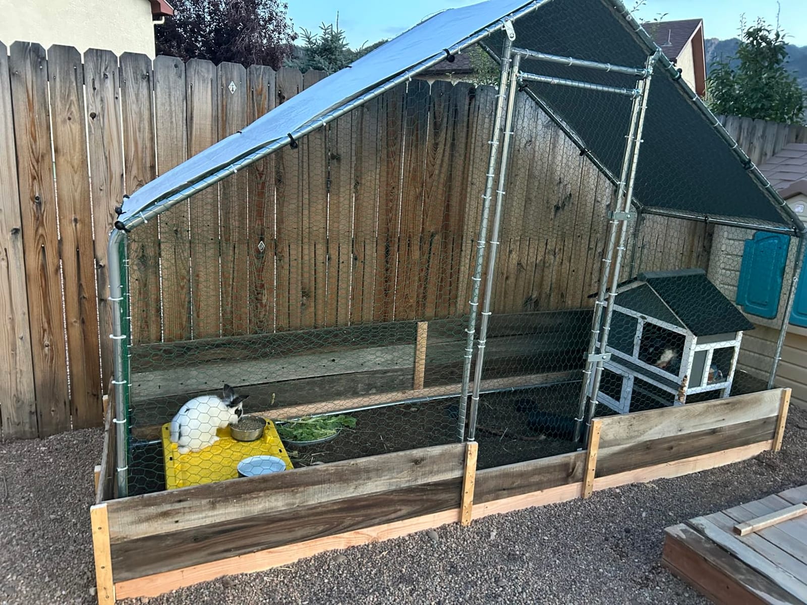 VEVOR Large Metal Chicken Coop,9.8 x 3.3 x 6.6 ft, Walk-in Chicken Run House with Waterproof Cover & Sturdy Frame, Spire Roof Poultry Cage Duck Pen for Rabbit Hen Goose Outdoor Backyard Farm Use customer photo 2