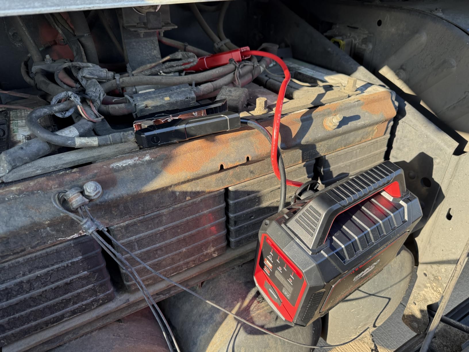 GOOLOO GT Truck PRO 10000A & 64000mAh Jump Starter with 65W Fast Charge customer photo 1