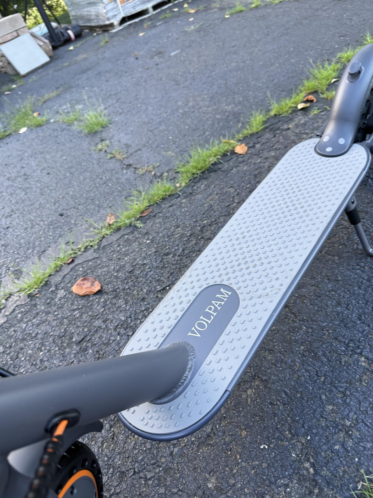 VOLPAM Electric Scooter, 350W/500W Motor, 21/28/40 Miles Long Range customer photo 1