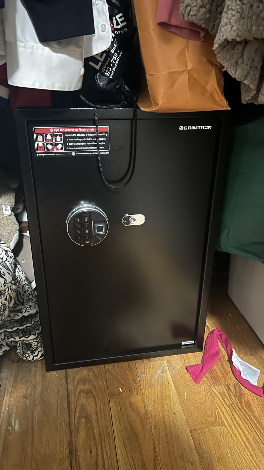 Grimtron 23LB Biometric 4 Pistols Safe with Fingerprint Lock, 3-8 Digit PIN customer photo 1