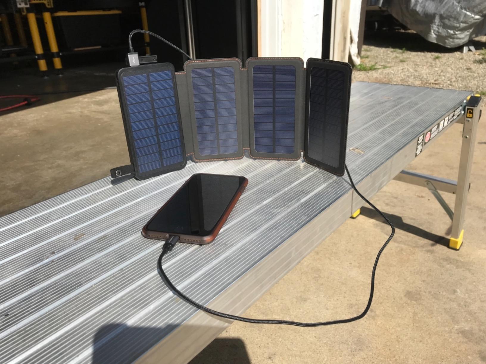 FEELLE Solar Power Bank 50000mAh Magnetic Portable Charger with Hand Crank customer photo 1