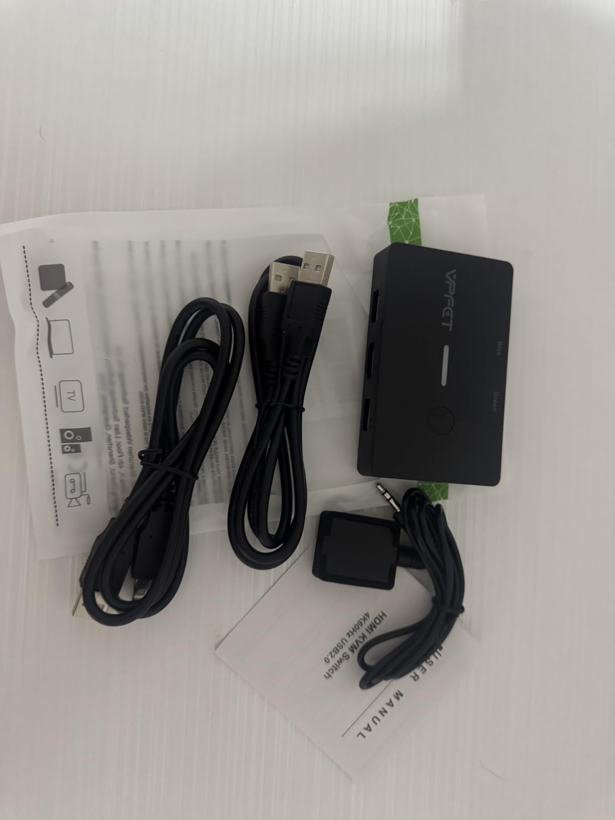 HDMI KVM Switch 1 Monitors 2 Computers 4K@60Hz USB KVM Switches 2 Ports for 2 PC Sharing Single Monitor and Keyboard Mouse with Wired Extend Controller Plug and Play customer photo 1